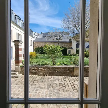 Charmant Studio Proche Du Chateau דירה *