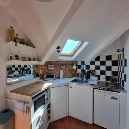 Charmant Studio Proche Du Chateau 아파트 *