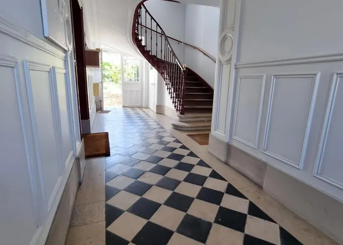 Апартаменты Charmant Studio Proche Du Chateau Версаль